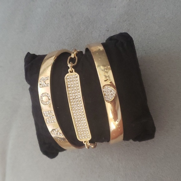 ❤Kendall + Kylie Bracelets - Picture 2 of 3